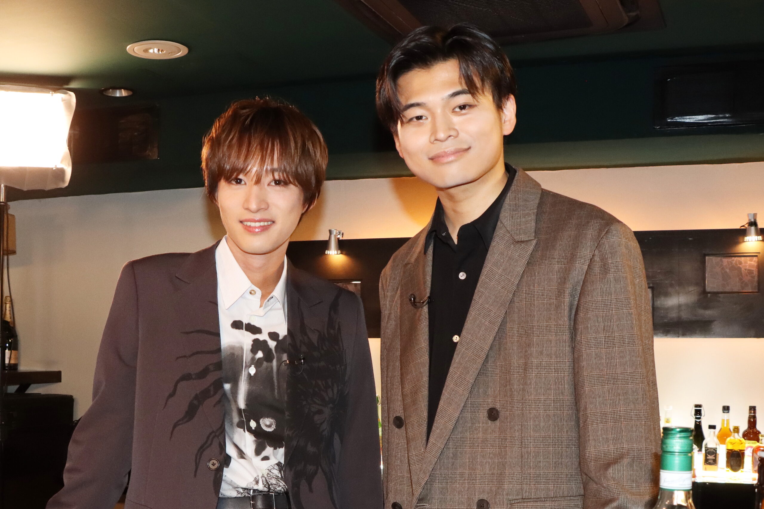 二見颯一・青山新